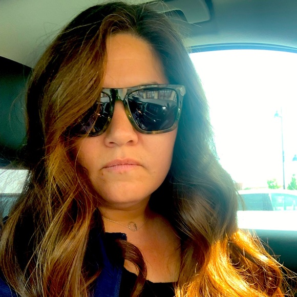 Meet your Posher, Heidi - Picture 1 of 1